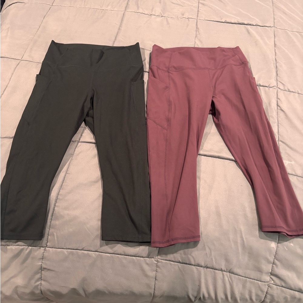 Fabletics Crop Leggings in Mauve and Charcoal